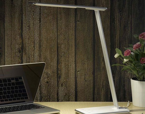 LED Smart Table Lamp With Light Sensor(DS516)