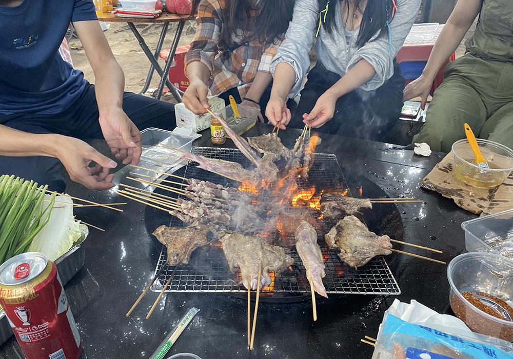 “燃烧激情，烤出真味”德尔尚生产体系魅力团建