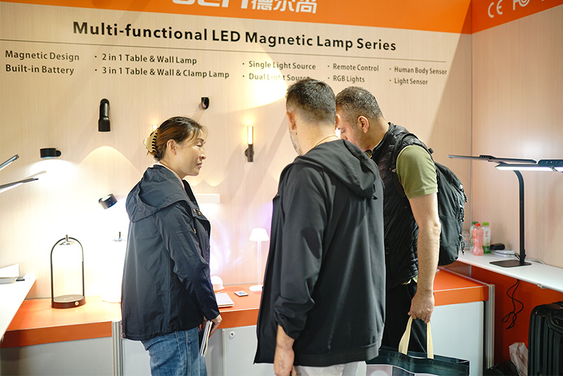 德尔尚 新品亮相香港国际秋季灯饰展